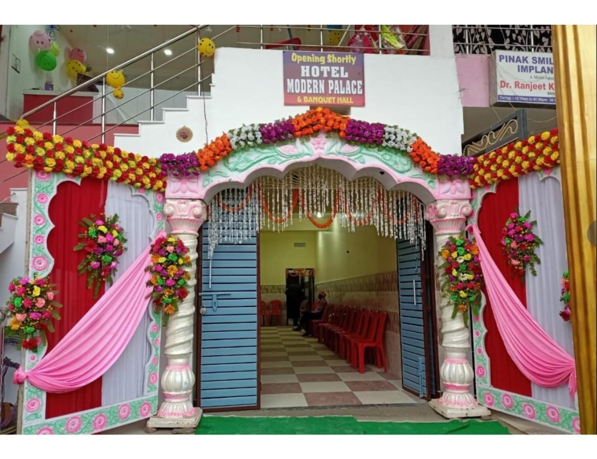 Homestay Modern Palace,