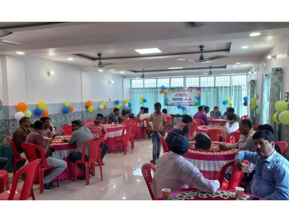 Homestay Modern Palace,